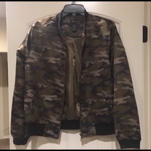 Camouflage bomber jacket! Size L